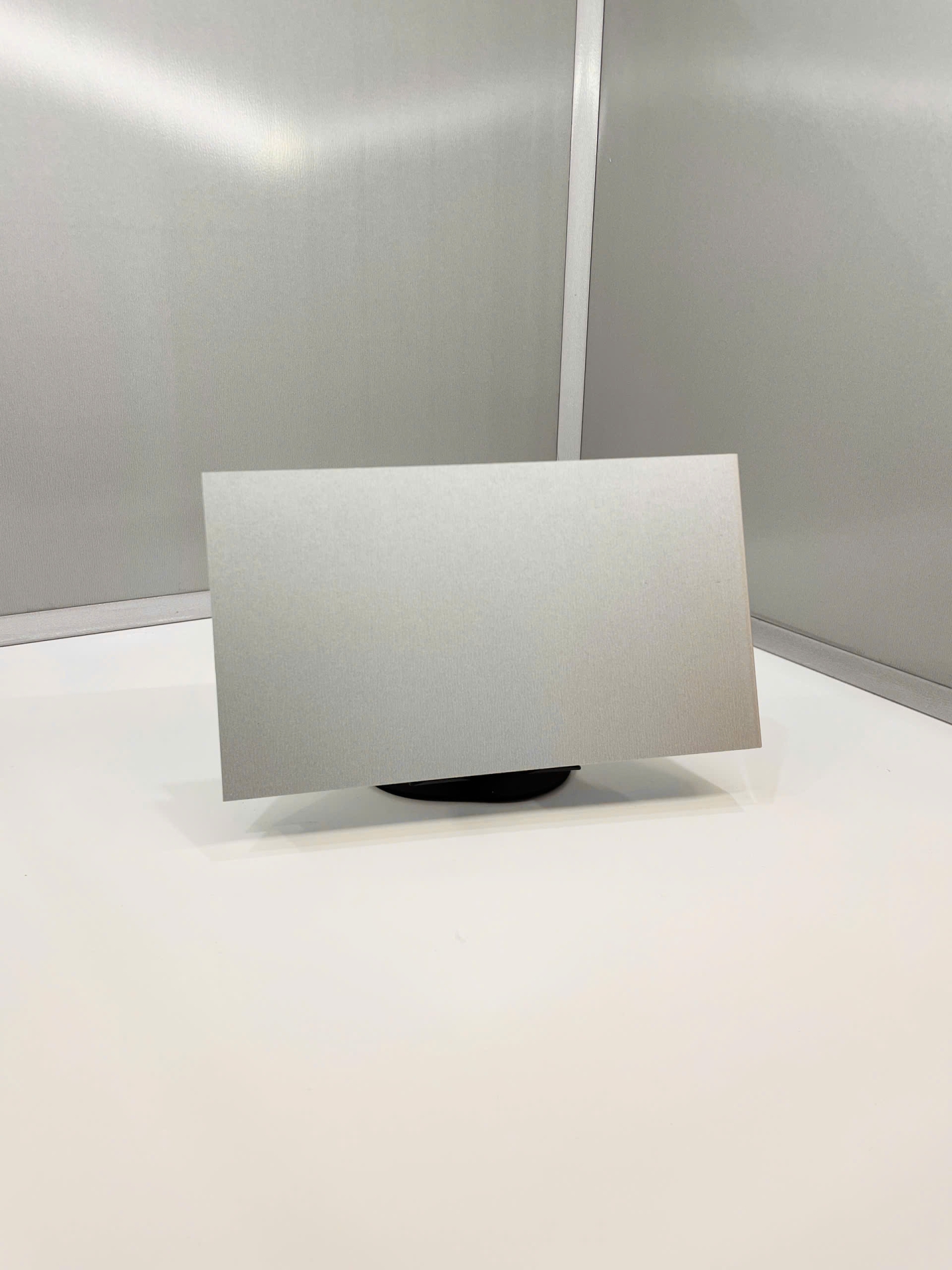 Thiết kế và sản xuất sản phẩm nội thất bằng tấm nhựa rỗng ECO