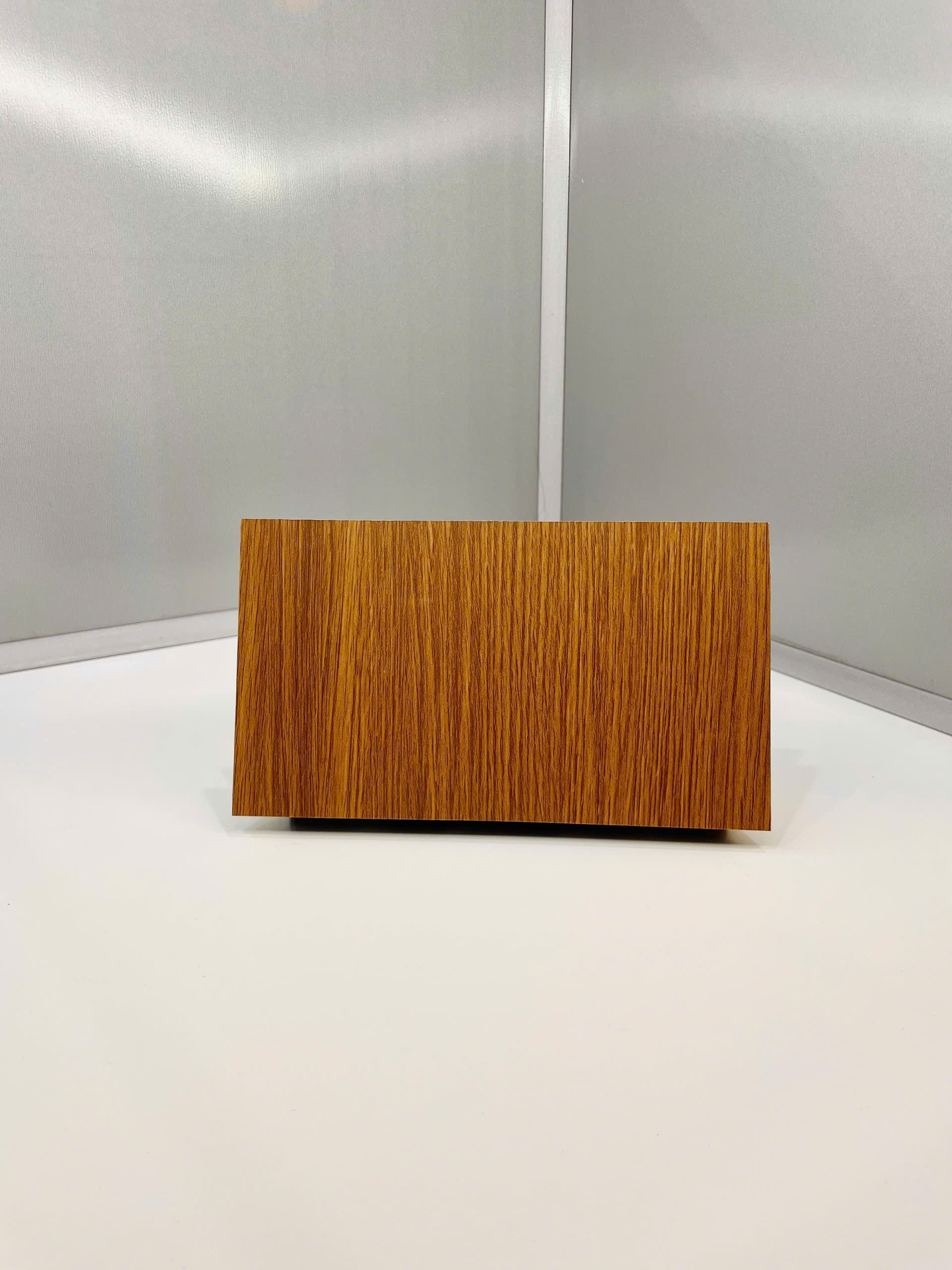 Thiết kế và sản xuất sản phẩm nội thất bằng tấm nhựa rỗng ECO