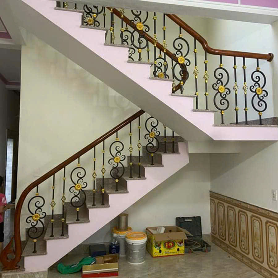 Thi công cầu thang lan can gỗ