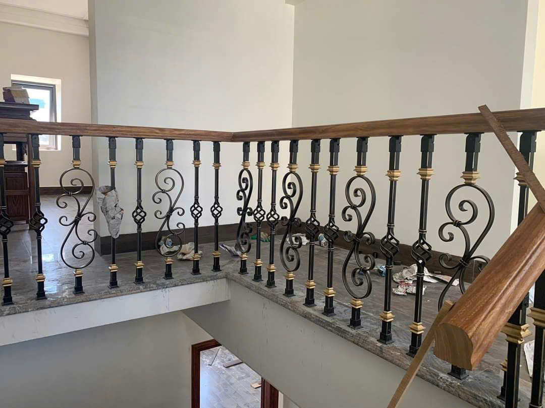 Thi công cầu thang lan can gỗ ( sắt) ( mẫu đẹp)